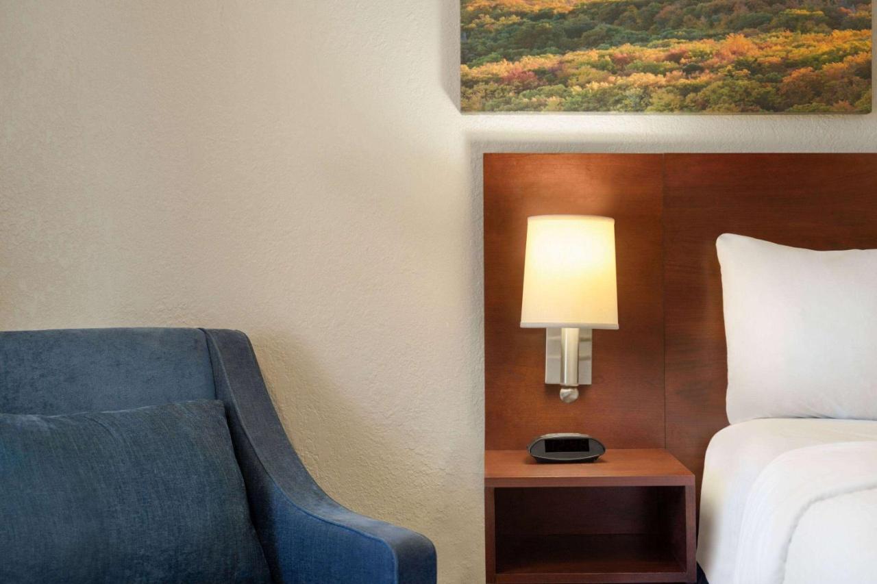 Days Inn By Wyndham Dillon Exteriör bild